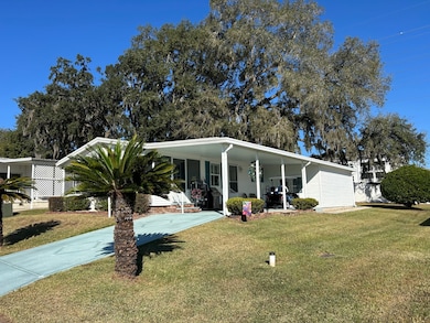 34605 Swaying Palm Dr, Zephyrhills, FL 33541 - photo 4