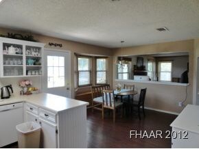 203 Barber Dr, Copperas Cove, TX 76522 - photo 5