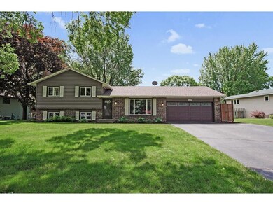 10119 108th Pl N, Maple Grove