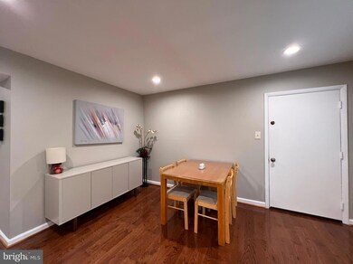 1514 Roundleaf Ct, Reston, VA 20190 - photo 7