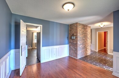 413ShallowfordCircle_MLS_17