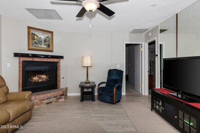004_Living Room
