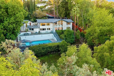 4854 Brewster Dr, Tarzana, CA 91356 - photo 3