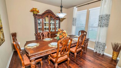 5938 Carnaby Ln, Rosenberg, TX 77471 - photo 6