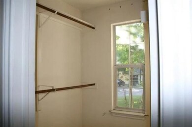 507 W Linden St, Ennis, TX 75119 - photo 3