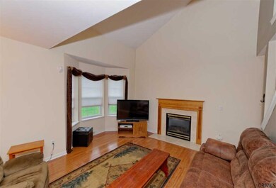 13 Brook St, Rensselaer, NY 12144 - photo 3