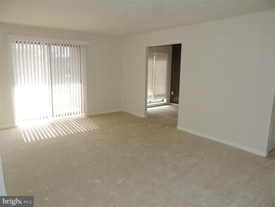 134 Roberts Ln unit 201, Alexandria, VA 22314 - photo 6