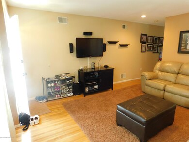 256 Malvine Ave, Staten Island, NY 10309 - photo 4