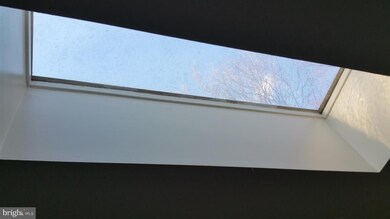 2115 Mason Hill Dr, Alexandria, VA 22306 - photo 7