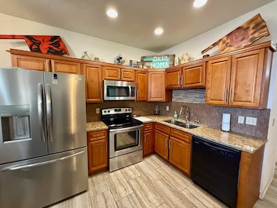 92 Abby Rd, Enid, OK 73701 - photo 6