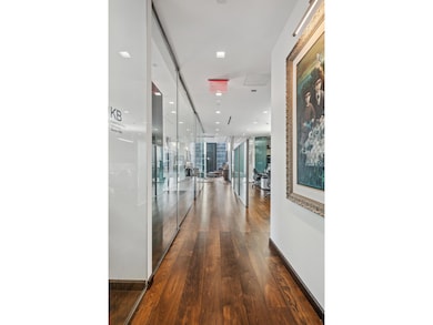 50 W 47th St unit 1808, New York, NY 10036 - photo 4