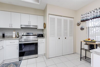 7300 Lake Circle Dr unit 303, Margate, FL 33063 - photo 6