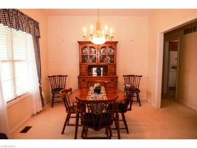 12 x 11 dining room with carpet