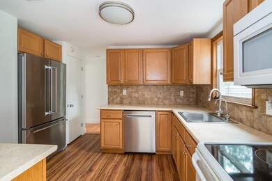 36 Wethersfield Rd, Natick, MA 01760 - photo 6