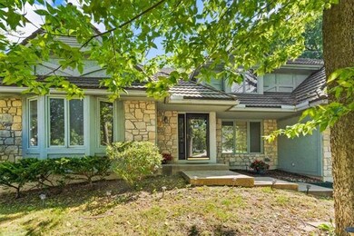 7819 Oakview Ln, Shawnee, KS 66216 - photo 3