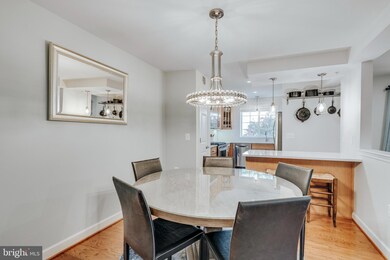 4129 S Four Mile Run Dr unit 301, Arlington, VA 22204 - photo 5