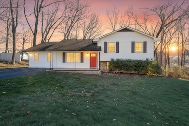 1100 Flint Dr, Christiansburg, VA 24073 - photo 2