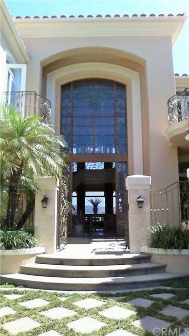 Dramatic double door with view of the mountains an