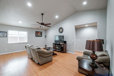 3746 Chicago St NE, Keizer, OR 97303 - photo 6