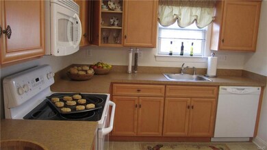 1814 Merlot Dr unit b, Easton, PA 18045 - photo 3