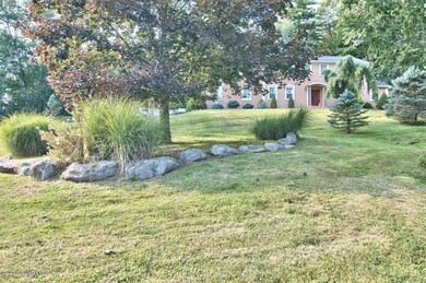 5109 Weiss Farm Rd, East Stroudsburg, PA 18301 - photo 4