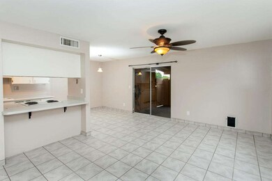 10203 N 8th Place unit A, Phoenix, AZ 85020 - photo 3