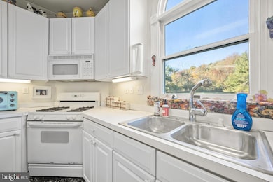 408 Willowbend Ct, Hockessin, DE 19707 - photo 7