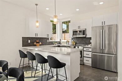 12037 Fremont Ave N unit 3, Seattle, WA 98133 - photo 5