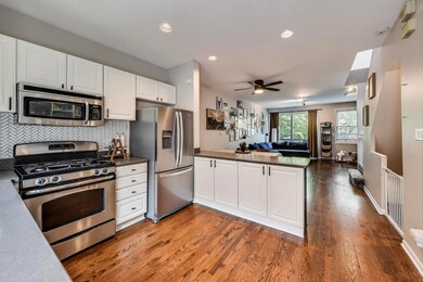 1775 W Altgeld St unit F, Chicago, IL 60614 - photo 2