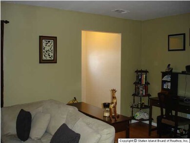 553 Correll Ave unit 31, Staten Island, NY 10309 - photo 3