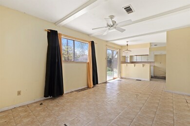 1043 Helms Rd, Houston, TX 77088 - photo 5