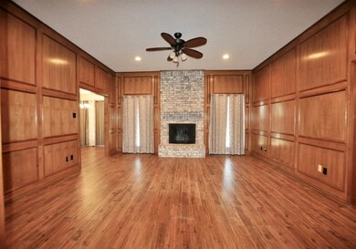 103 Briarhaven Blvd, Weatherford, TX 76086 - photo 4