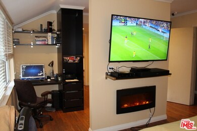 BUILT IN DESK/CABINETS IN MASTER