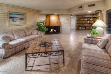 Family Room w/Fireplace