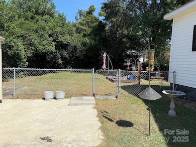 202 N Ingram St, Kershaw, SC 29067 - photo 4