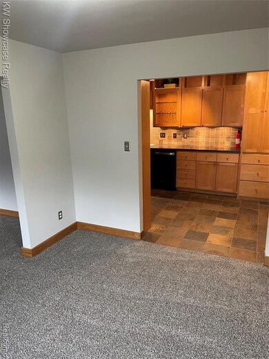 527 E University Dr, Rochester, MI 48307 - photo 6