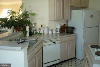 7002 Chain Fern Ct, Clinton, MD 20735 - photo 2