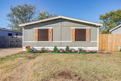 2103 Winding Creek Dr, Cleburne, TX 76033 - photo 3