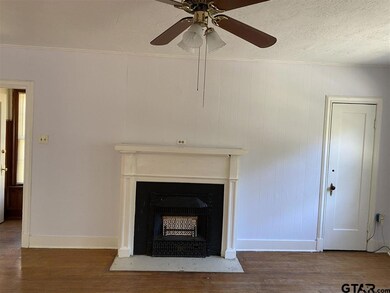 721 721 S Augusta, Tyler, TX 75701 - photo 4