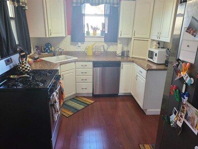 1764 Mallory St SW, Cedar Rapids, IA 52404 - photo 6