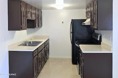 2625 N Alvernon Way unit F4, Tucson, AZ 85712 - photo 3