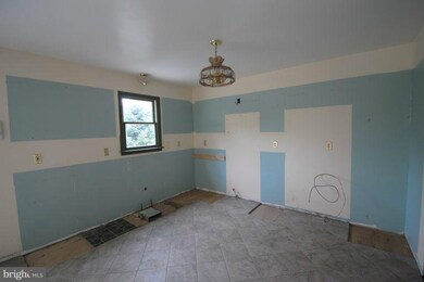 1331 T Bird Dr, Front Royal, VA 22630 - photo 3