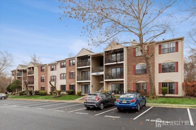 255 Hampshire Ct unit D2, Piscataway, NJ 08854 - photo 2