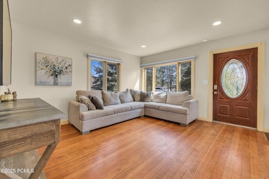 4-web-or-mls-590-s-center-st
