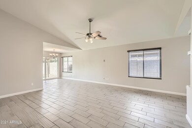 5-420111844-13 Living Room