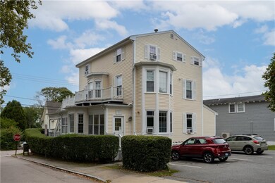 26 Cliff Ave unit 4, Newport, RI 02840 - photo 4