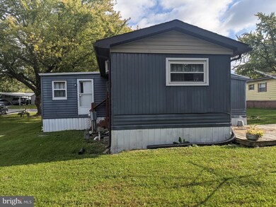 167 Crestwood Dr, Mount Wolf, PA 17347 - photo 3