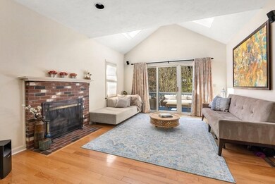 71 Hillando Dr, Shrewsbury, MA 01545 - photo 5