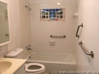 Hall full bathroom.