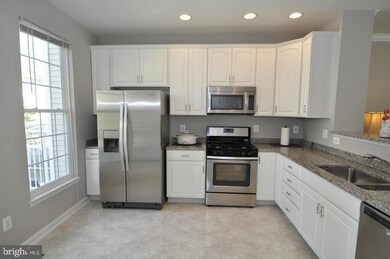 42796 Flannigan Terrace, Chantilly, VA 20152 - photo 7